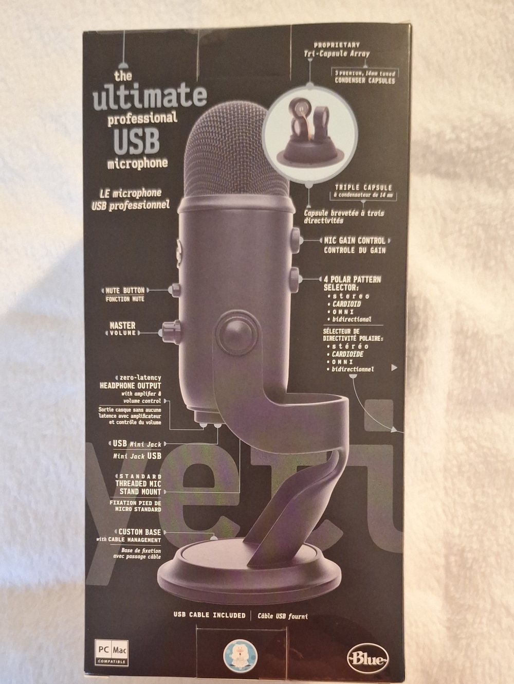 New Blue Yeti Blackout USB Microphone - Sealed in Box
